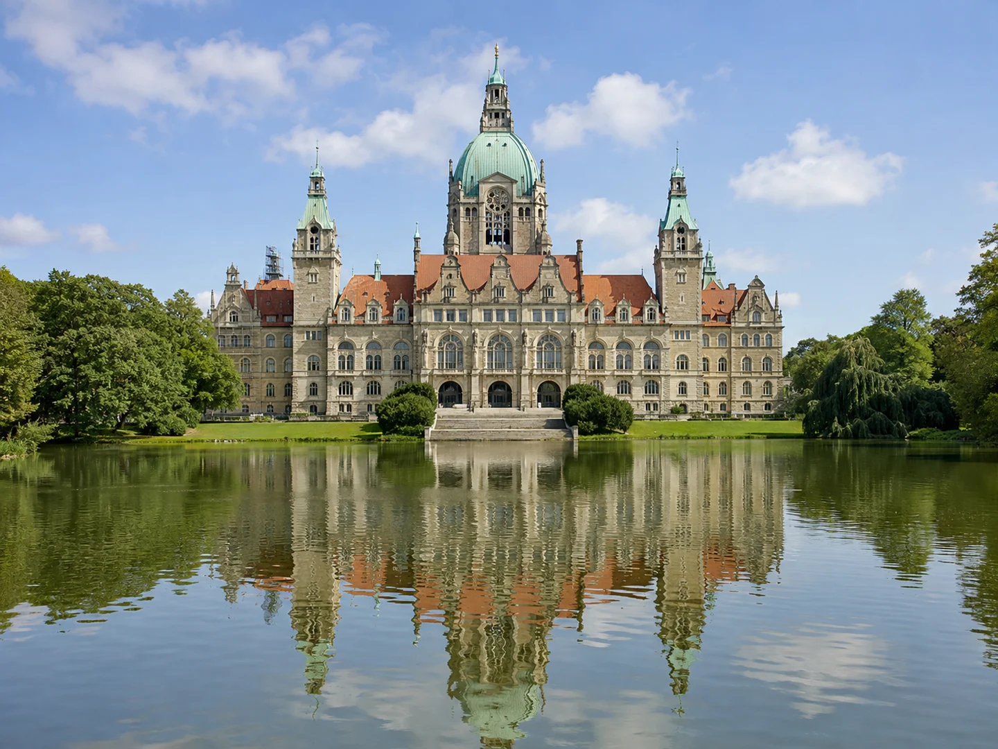 Neues Rathaus am Maschteich in Hannover